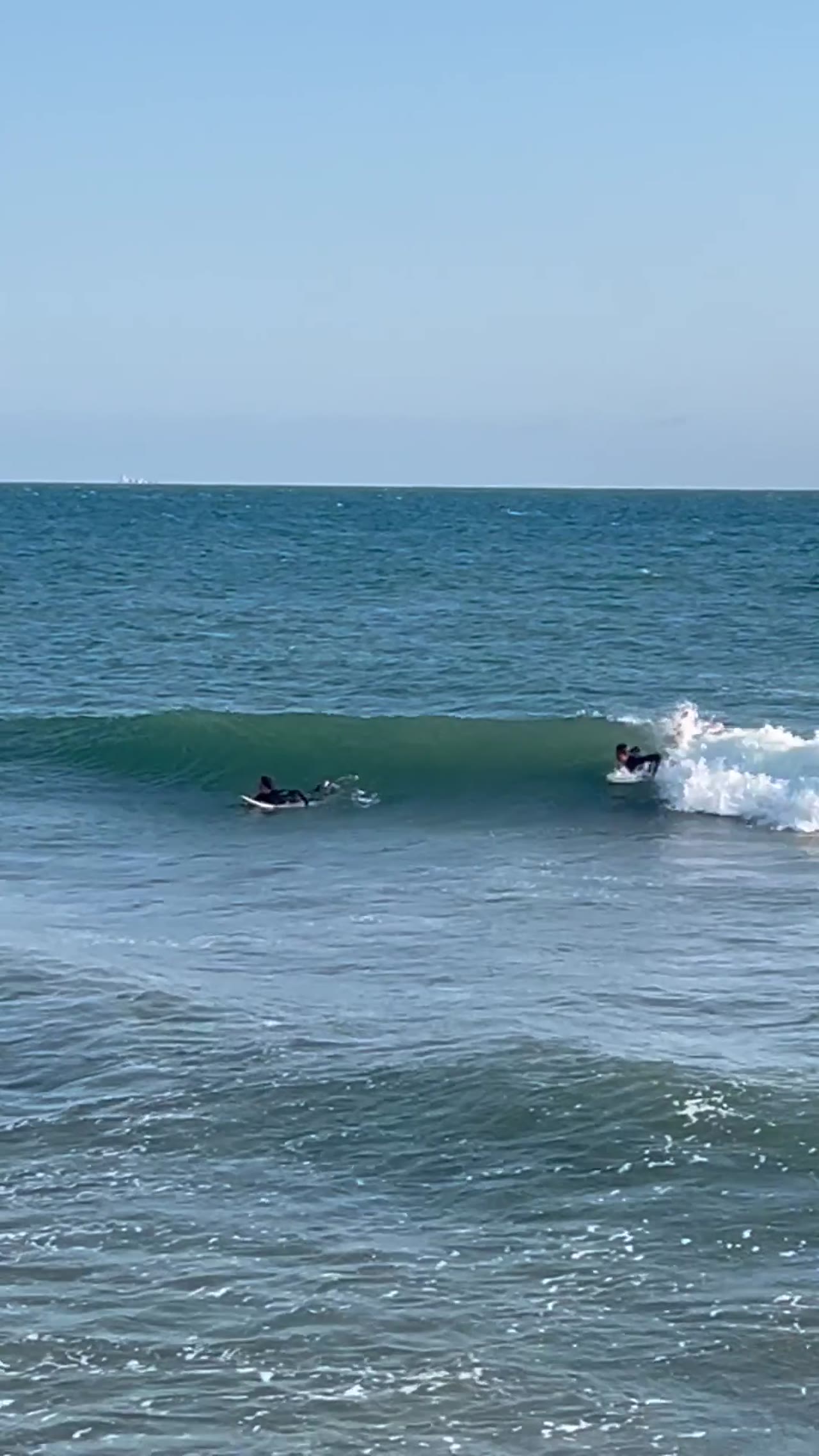 Kai Bender surfing