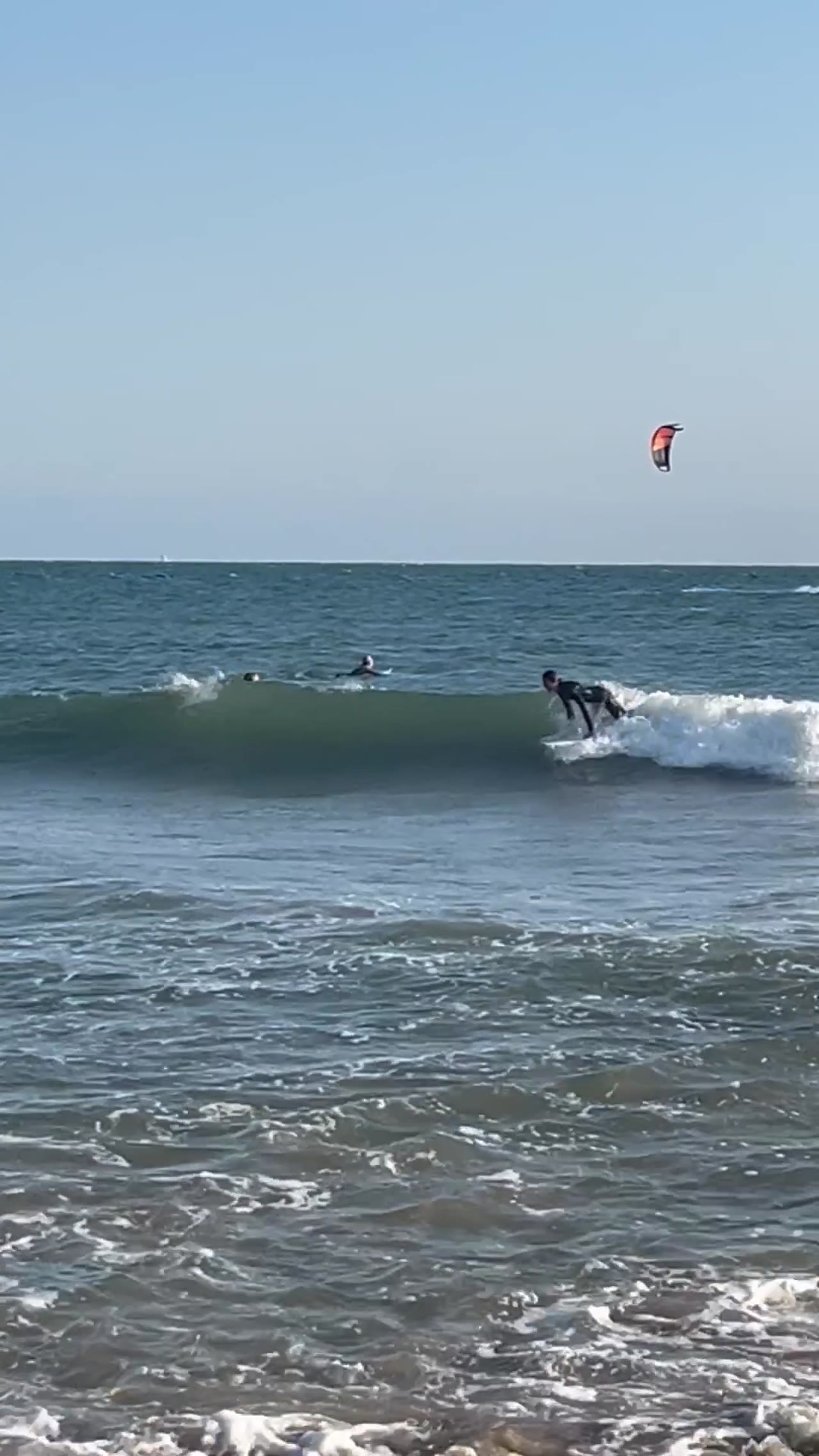 Kai Bender surfing