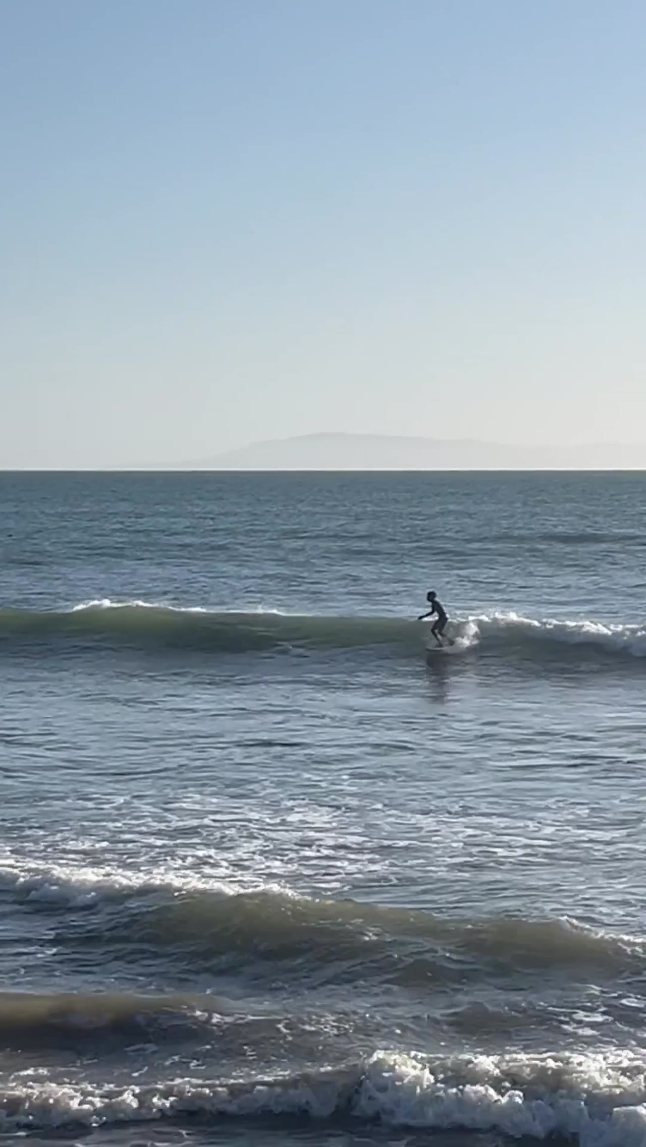 Zael surfing